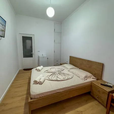 Πανσιόν Eleonora Πρεμετή