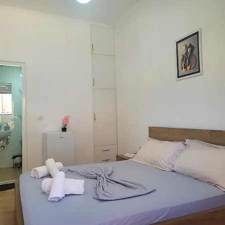 Πανσιόν Eleonora 3*